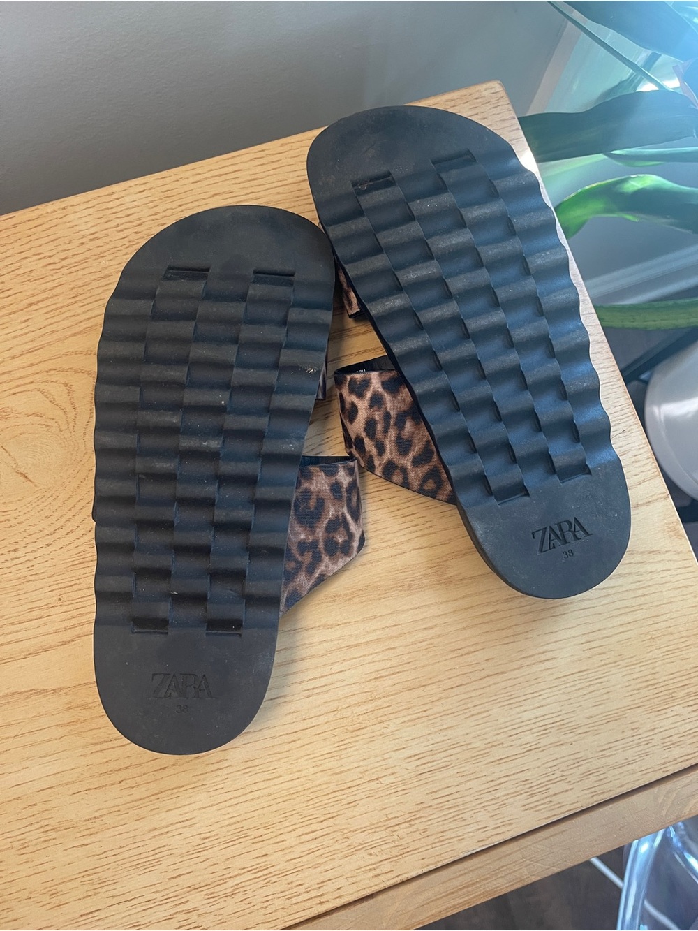 Zara Leopard Print Double Buckle Slide Sandals - Picture 4 of 4